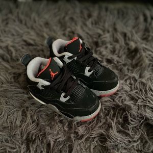 Air Jordan Retro 4